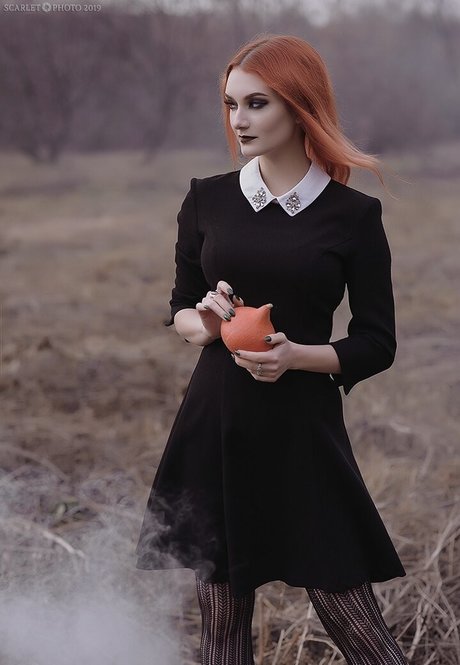 Anya Ichios photo 430