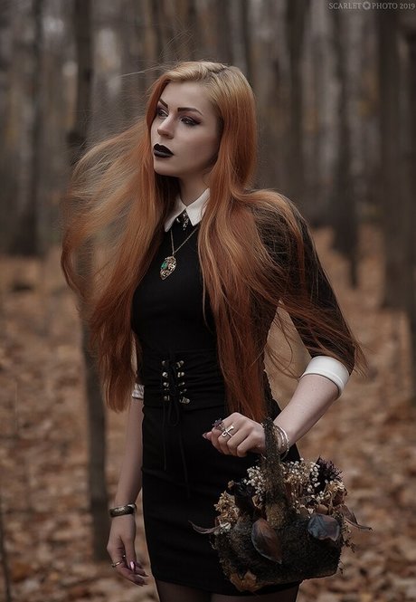 Anya Ichios photo 431