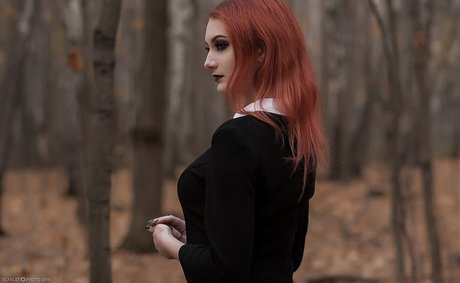 Anya Ichios photo 438