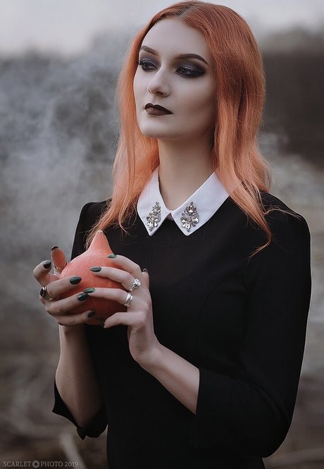 Anya Ichios photo 440