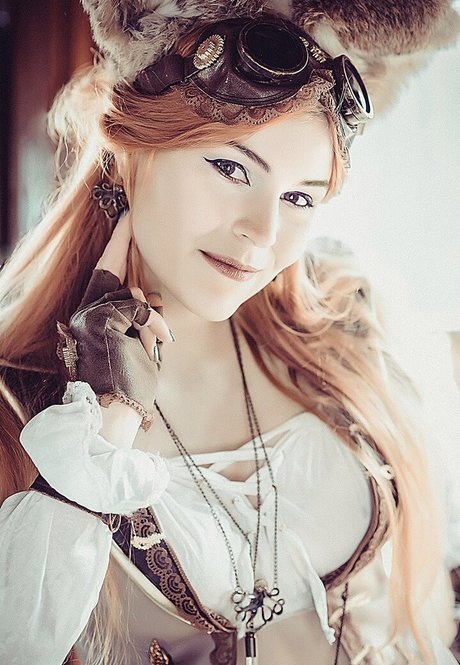 Anya Ichios photo 461