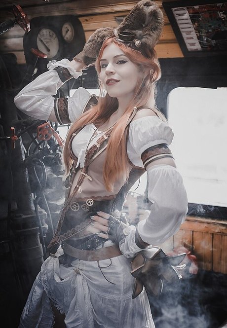 Anya Ichios photo 470