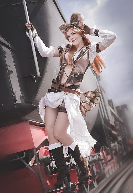 Anya Ichios photo 481