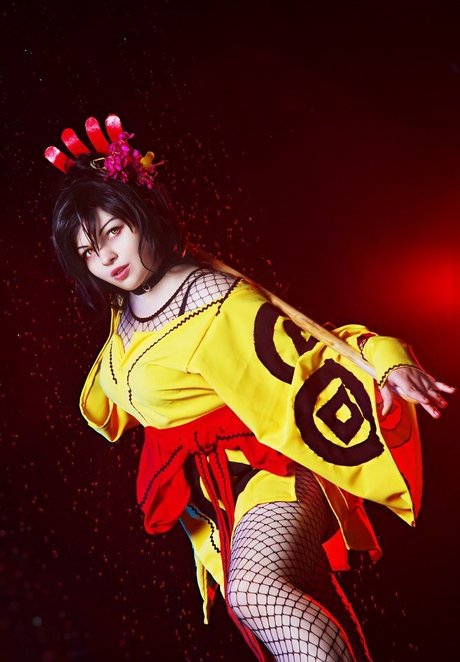 Anya Ichios photo 500