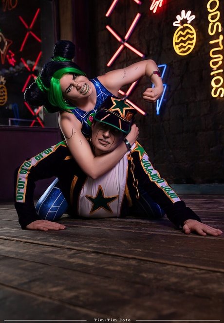 Anya Ichios photo 506