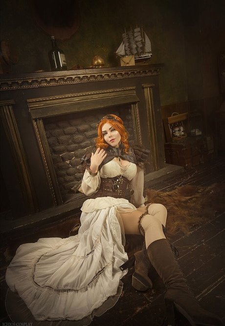 Anya Ichios photo 575