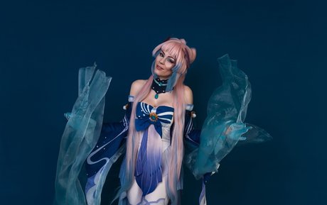 Anya Ichios photo 693