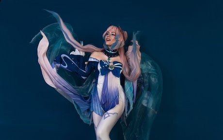 Anya Ichios photo 709