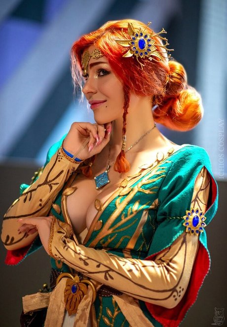 Anya Ichios photo 718