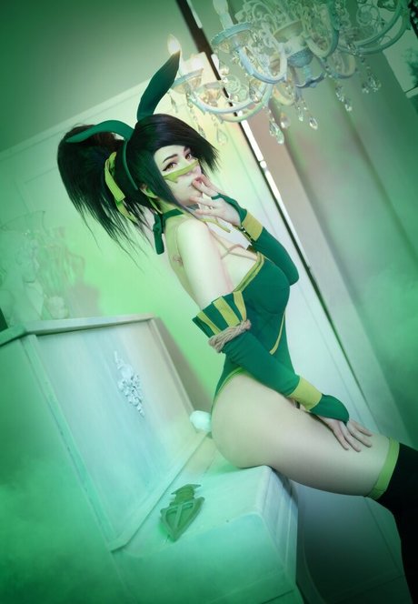 Anya Ichios photo 783
