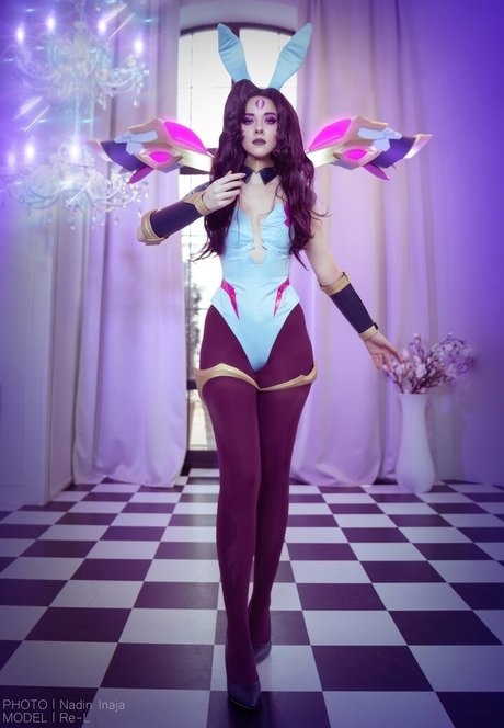 Anya Ichios photo 784