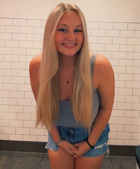 Anya Marie photo 86
