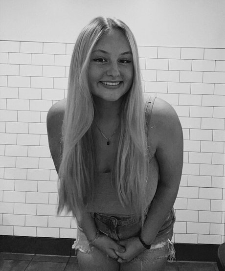 Anya Marie photo 87