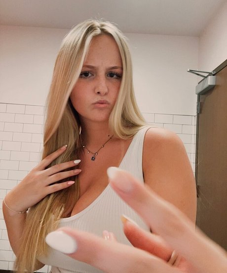 Anya Marie photo 109