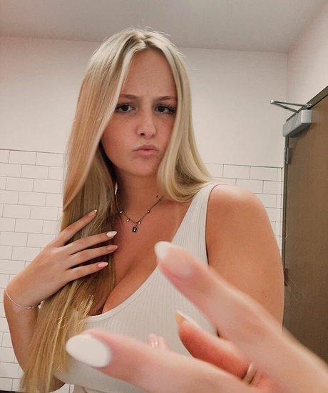 Anya Marie photo 127