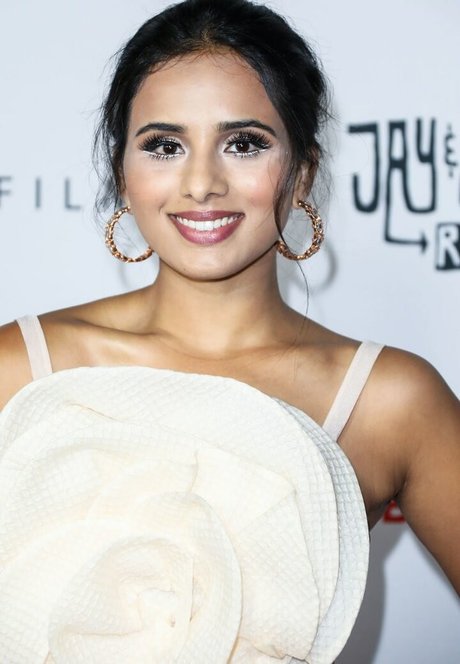Aparna Brielle photo 50
