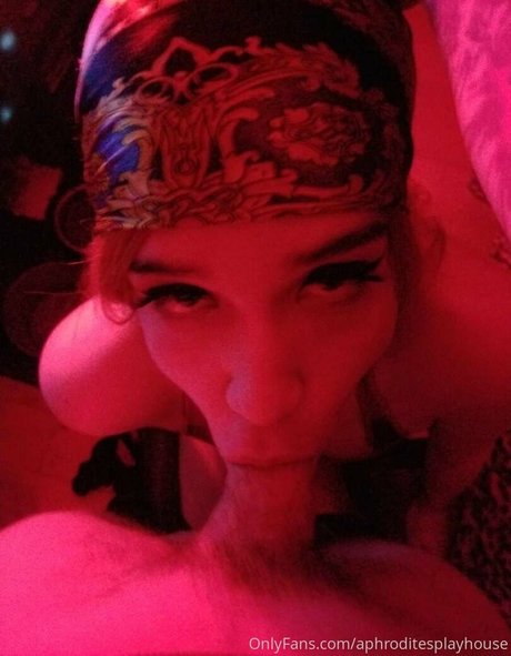 Aphroditesplayhouse photo 15