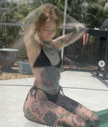 Apimpnamedslickkat photo 4