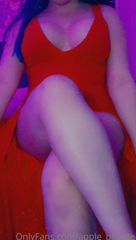 Apple_blonde photo 3