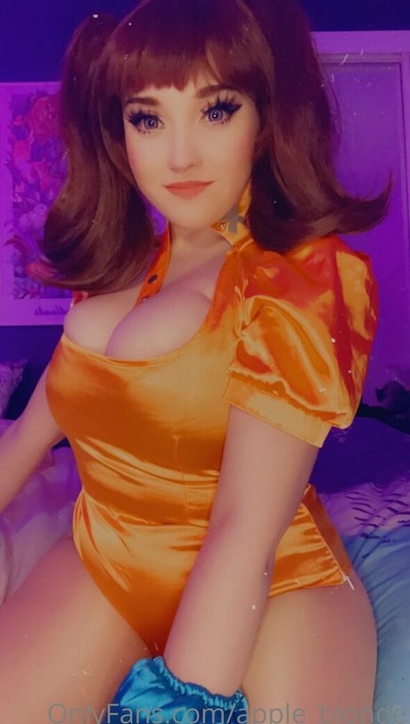 Apple_blonde photo 34