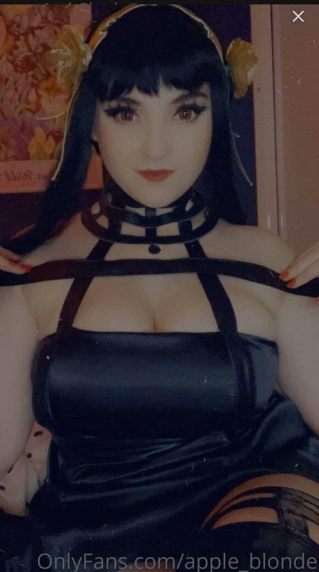 AppleBlonde photo 47