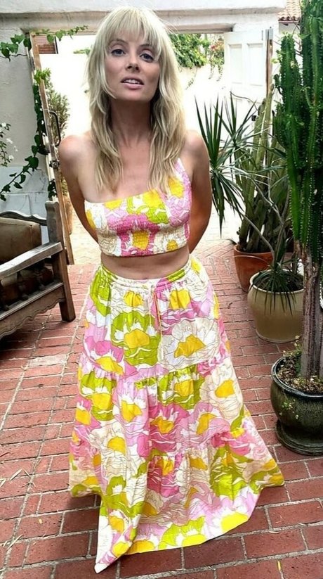 April Bowlby photo 6