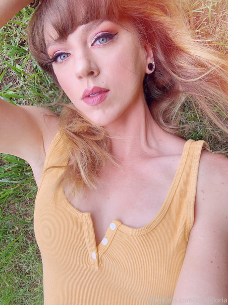 April Gloria photo 223
