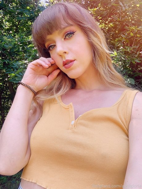 April Gloria photo 234