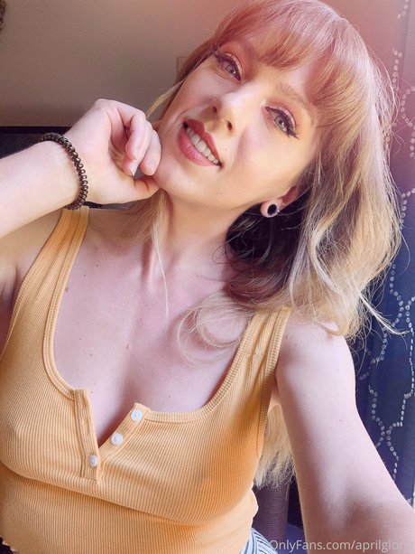 April Gloria photo 275