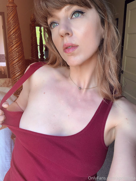 April Gloria photo 283
