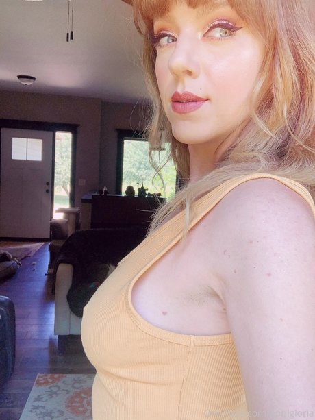 April Gloria photo 337