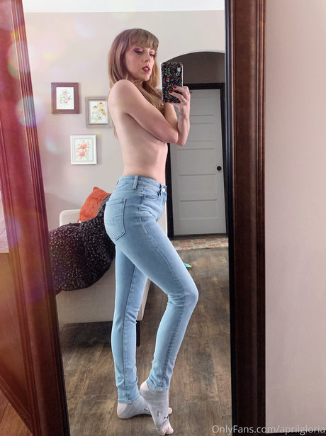 April Gloria photo 408