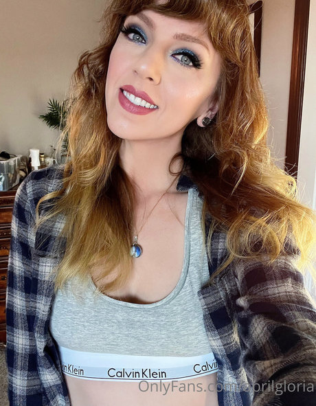 April Gloria photo 814