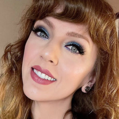 April Gloria photo 820