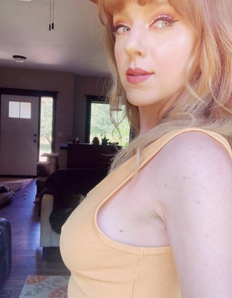 April Gloria photo 1159