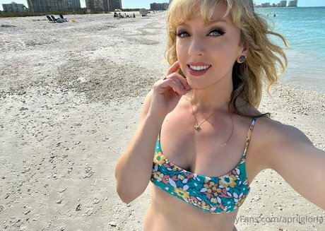 April Gloria photo 1522