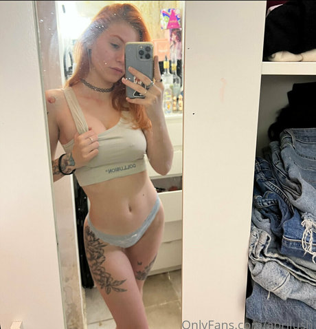 April Harel photo 40