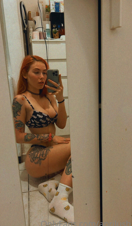 April Harel photo 52