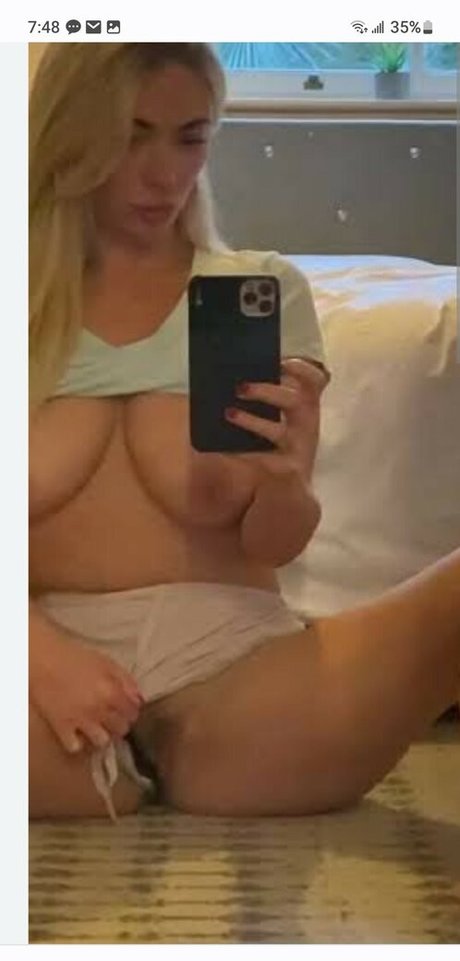 April Summers photo 6