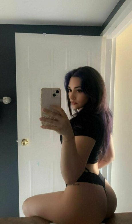 Aprilrayne photo 6