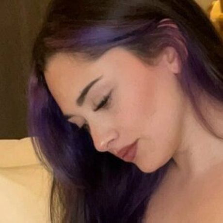 Aprilrayne photo 33