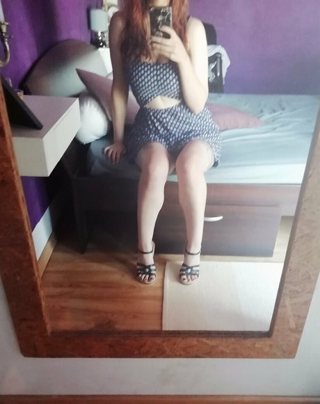 Aprilxredfree photo 20