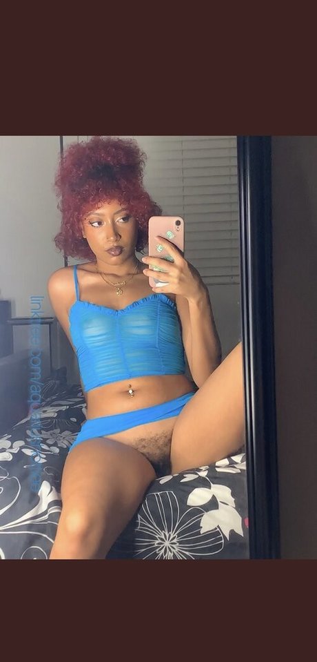 Aquariushottie photo 2