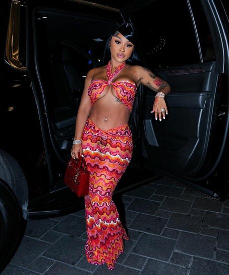Ari Fletcher photo 7