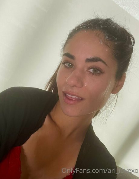 Ari_lovexo photo 3