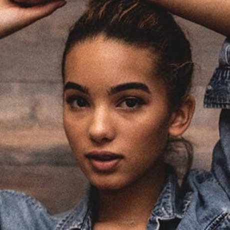 Ari Nicholle Gold photo 30