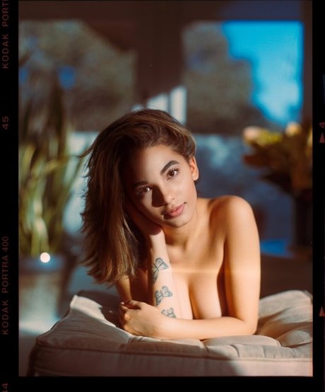 Ari Nicholle Gold photo 31