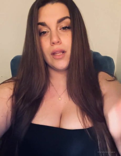 Aria Jane photo 39