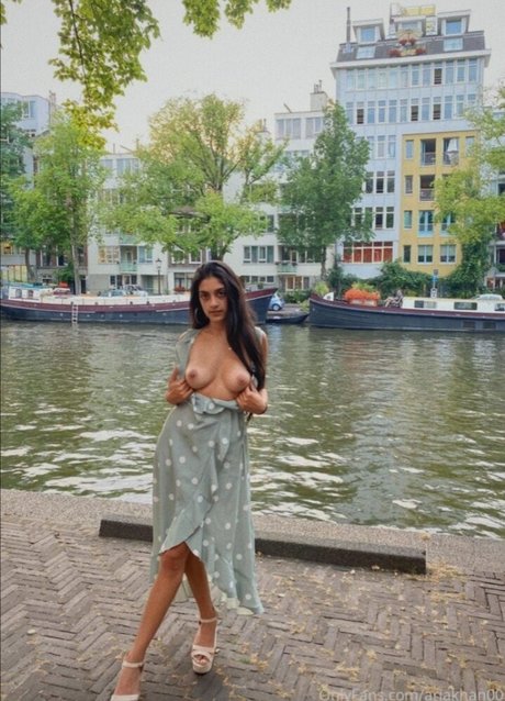 Aria Khan photo 53