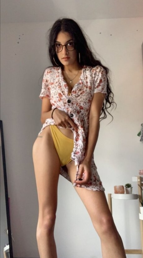 Aria Khan photo 93